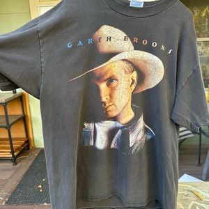 Vintage men’s xl Garth brooks t shirt tour